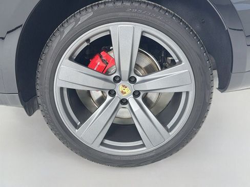 Certified 2026 Porsche Macan S AWD/4WD image 11