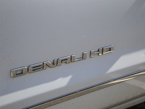 Used 2015 GMC Sierra 3500 Denali w/ Duramax Plus Package image 13
