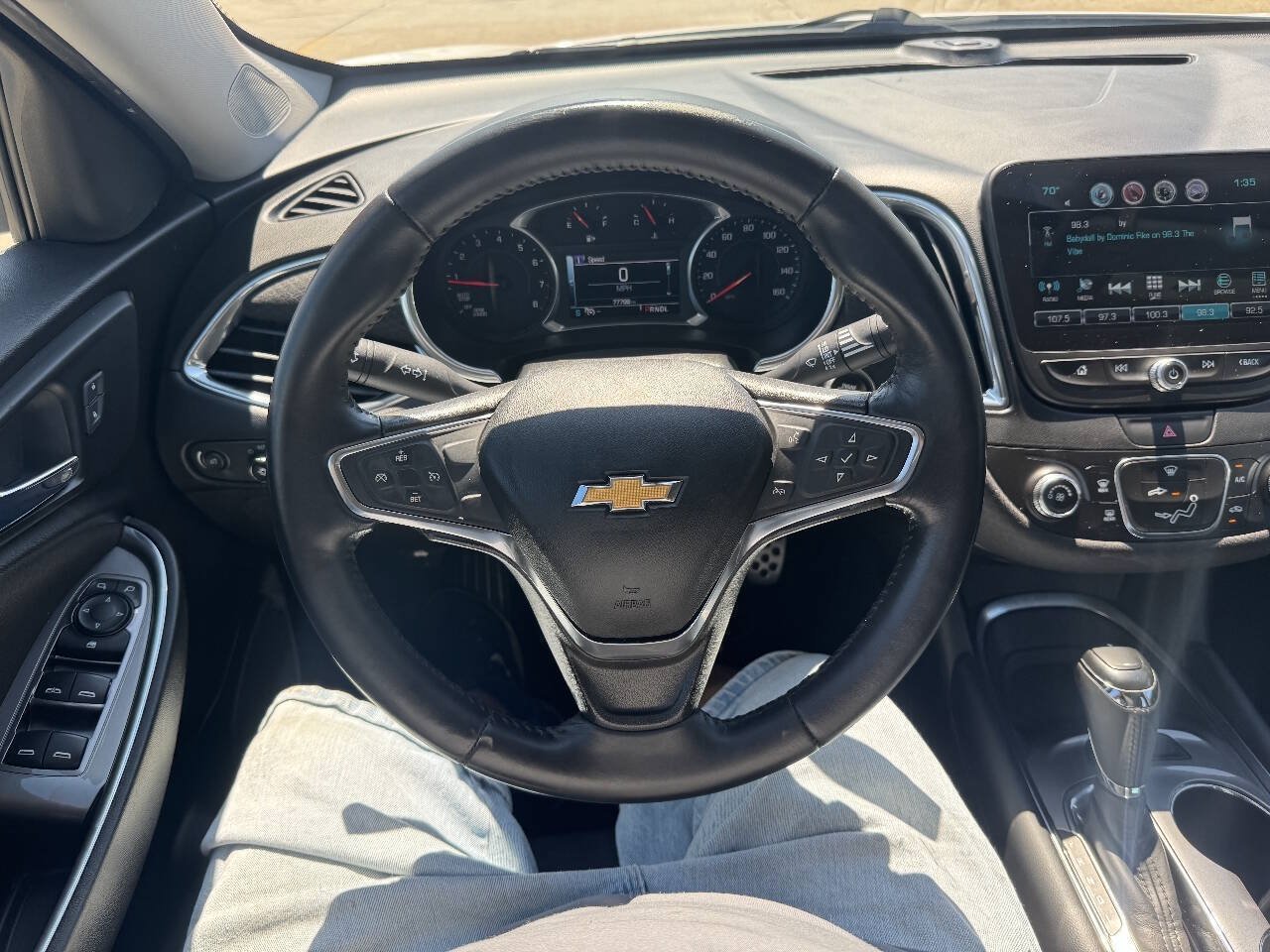 Used 2017 Chevrolet Malibu LT FWD image 21