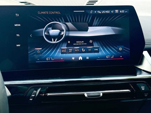 Used 2025 BMW X1 xDrive28i w/ Technology Package image 33