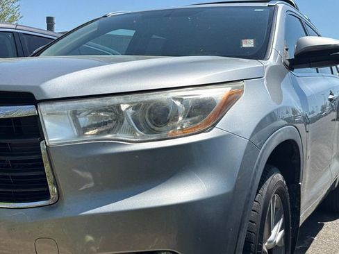 Used 2014 Toyota Highlander XLE image 6