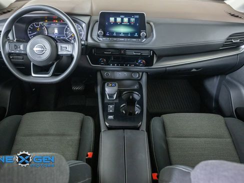 Used 2022 Nissan Rogue SV FWD image 27