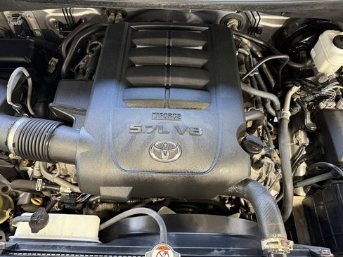 Used 2018 Toyota Tundra SR5 image 24