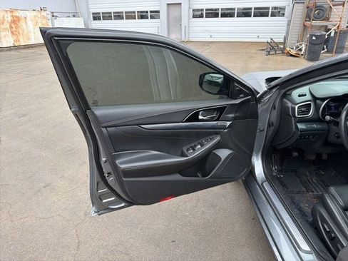 Used 2021 Nissan Maxima Platinum w/ Sport Mat Group FWD image 10
