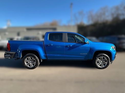 Used 2022 Chevrolet Colorado W/T w/ Custom Special Edition image 2