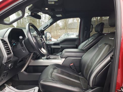 Used 2019 Ford F150 Platinum w/ Equipment Group 701A Luxury image 10