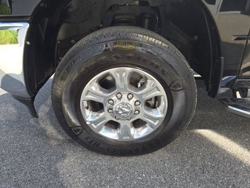 Certified 2025 RAM 2500 Big Horn AWD/4WD image 9