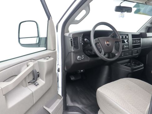 Used 2025 GMC Savana 2500 Extended w/ Driver Convenience Package RWD image 18