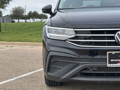 Used 2024 Volkswagen Tiguan SE image 4