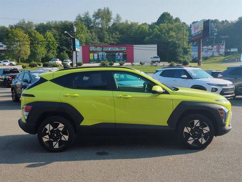 Used 2024 Hyundai Kona SEL AWD/4WD image 4