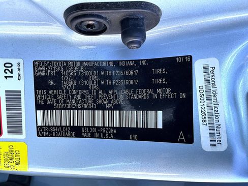 Used 2017 Toyota Sienna XLE image 30
