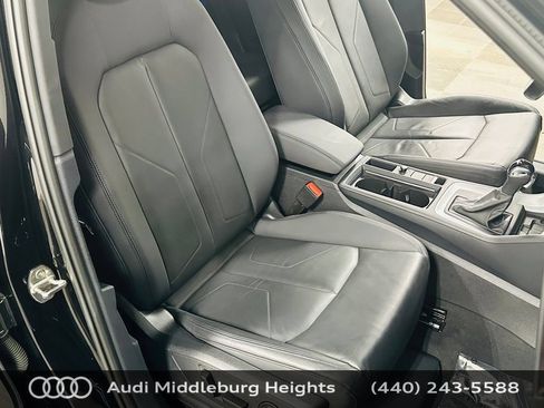 Certified 2023 Audi Q3 2.0T Premium Plus w/ Premium Plus Package AWD/4WD image 28