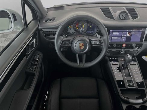 New 2026 Porsche Macan image 24