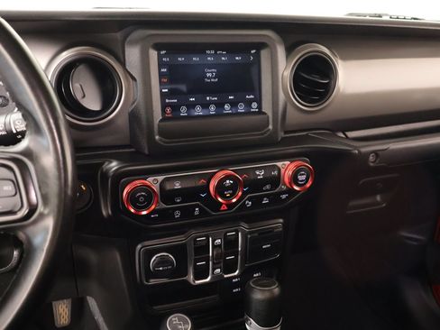 Used 2022 Jeep Gladiator Sport AWD/4WD image 5