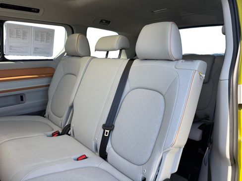 Certified 2025 Volkswagen ID. Buzz 1st Edition RWD image 16