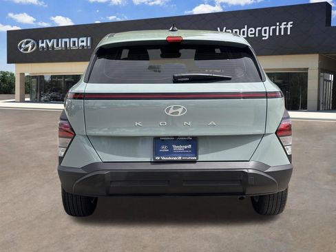 Certified 2026 Hyundai Kona SE image 9