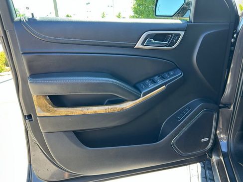 Used 2017 GMC Yukon Denali w/ Open Road Package AWD/4WD image 23
