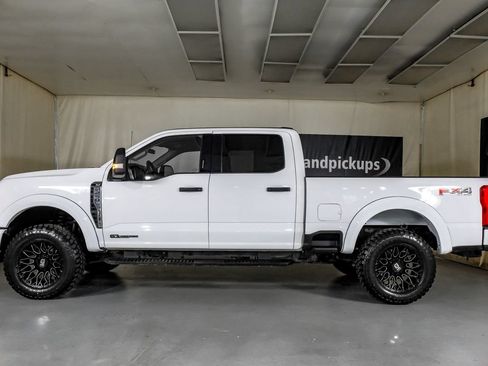 Used 2024 Ford F250 XLT w/ FX4 Off-Road Package AWD/4WD image 12