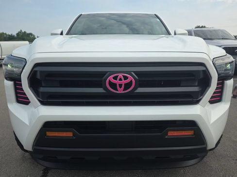 Used 2025 Toyota Tacoma SR5 AWD/4WD image 2