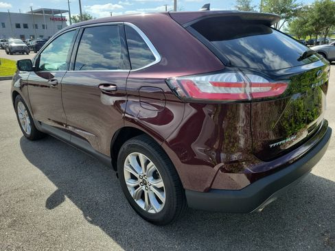 Used 2024 Ford Edge Titanium image 4