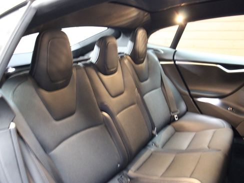 Used 2018 Tesla Model S 75D image 39