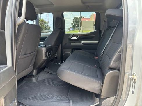 Used 2024 Chevrolet Silverado 1500 RST AWD/4WD image 12
