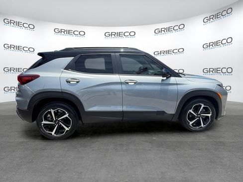 Used 2023 Chevrolet TrailBlazer RS w/ Sun and Liftgate Package FWD image 8