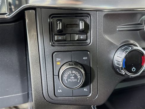 Used 2021 Ford F150 Lariat w/ Equipment Group 502A High image 17