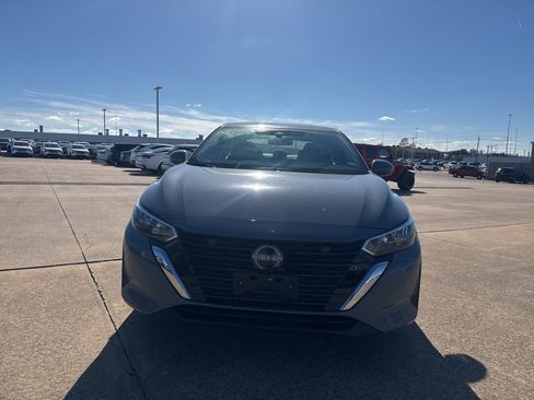 Certified 2024 Nissan Sentra SV image 3