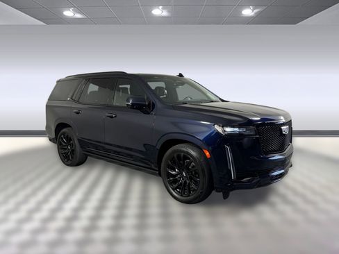 Used 2024 Cadillac Escalade Sport Platinum w/ LPO, ONYX Package AWD/4WD image 7
