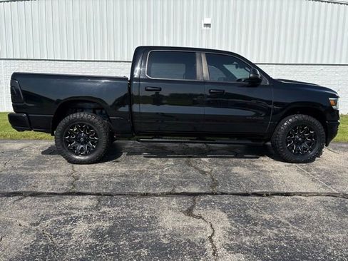 Used 2020 RAM 1500 Sport w/ Level 2 Equipment Goup w/2_L AWD/4WD image 17