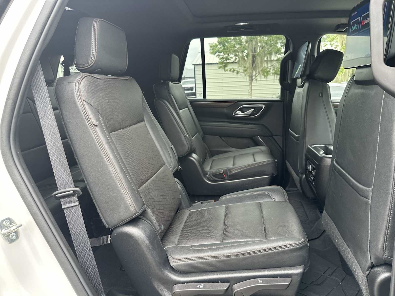 Used 2023 Chevrolet Tahoe High Country w/ Premium Package 2 AWD/4WD image 18