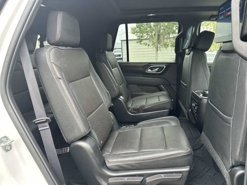 Used 2023 Chevrolet Tahoe High Country w/ Premium Package 2 AWD/4WD image 18