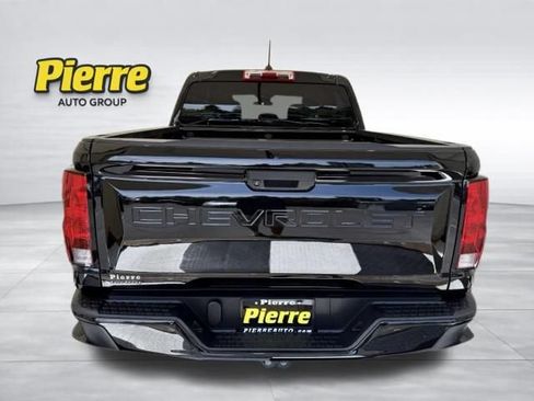 Used 2023 Chevrolet Colorado W/T RWD image 3