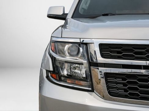 Used 2018 Chevrolet Suburban LT image 50