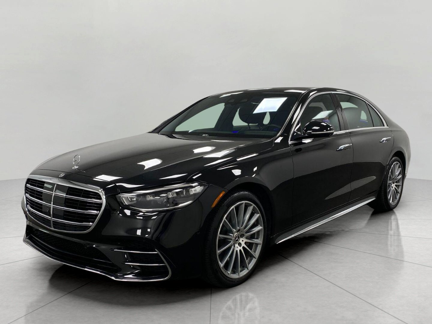 Certified 2023 Mercedes-Benz S 500 4MATIC image 9