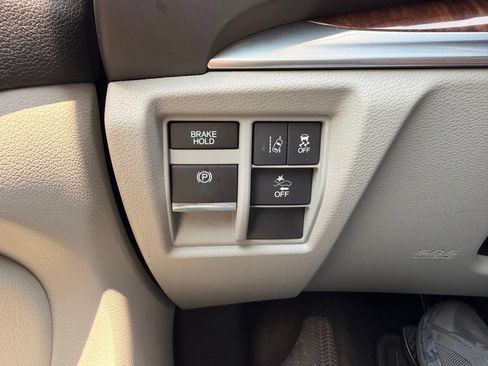 Used 2017 Acura MDX w/ Technology Package AWD/4WD image 26