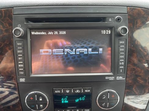 Used 2013 GMC Yukon XL Denali AWD/4WD image 12