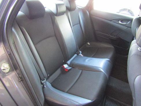 Used 2019 Honda Civic Sport image 12