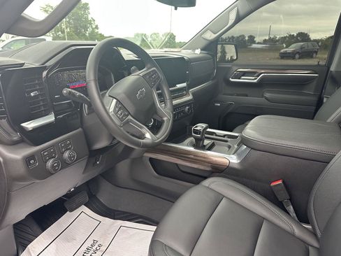 Used 2026 Chevrolet Silverado 1500 LT Trail Boss w/ LT Trail Boss Premium Package AWD/4WD image 21