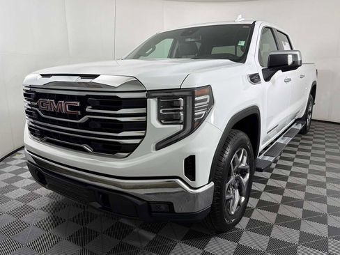 Used 2023 GMC Sierra 1500 SLT w/ SLT Premium Package image 3