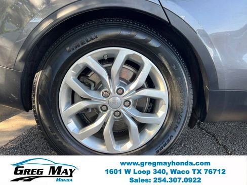 Used 2019 Land Rover Discovery SE AWD/4WD image 10