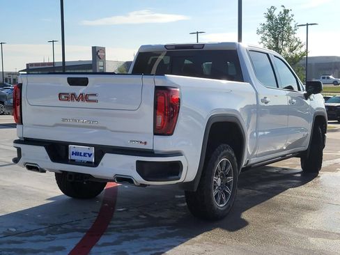 Used 2024 GMC Sierra 1500 AT4 w/ AT4 Premium Package AWD/4WD image 5