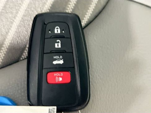 Used 2024 Toyota Camry SE FWD image 33