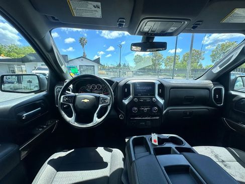 Used 2021 Chevrolet Silverado 1500 LT AWD/4WD image 22