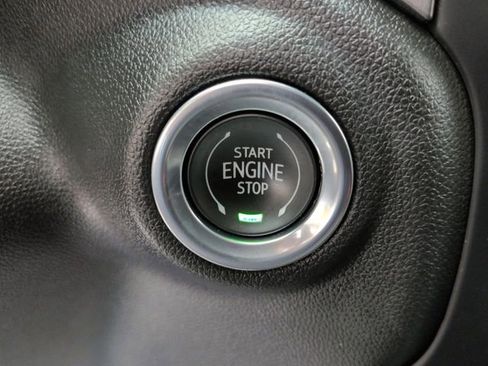 Used 2021 Chevrolet Silverado 1500 LT image 23