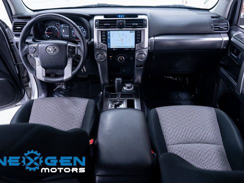 Used 2020 Toyota 4Runner SR5 AWD/4WD image 11