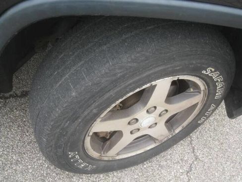 Used 2012 Jeep Grand Cherokee Laredo w/ Laredo E Group image 29