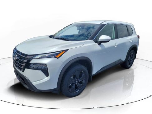 New 2026 Nissan Rogue SV FWD image 3