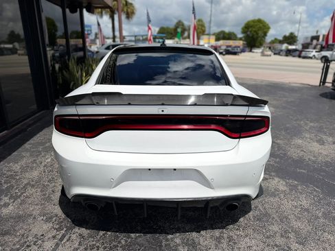Used 2018 Dodge Charger R/T Scat Pack RWD image 10